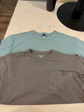 Old Navy Kids Oversized Short-Sleeve Pocket Tee Set in Gray and Light Blue